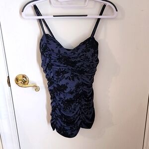 LANDS END BLACK AND GREY SWIM TOP WITH STRAPS SIZE 8